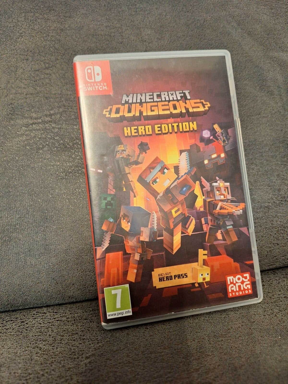 Minecraft Dungeons - Hero Edition, Spelcomputers en Games, Games | Nintendo Switch, Zo goed als nieuw, Avontuur en Actie, 1 speler