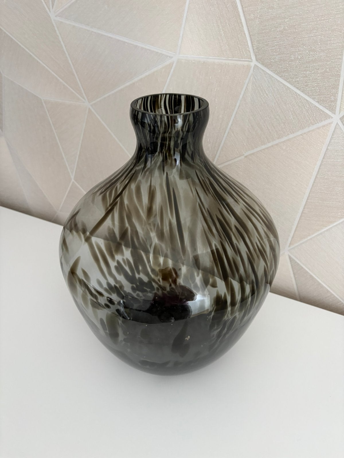 Mooie bolvormige vaas cheetah, Ophalen, Zwart, Minder dan 50 cm, Glas