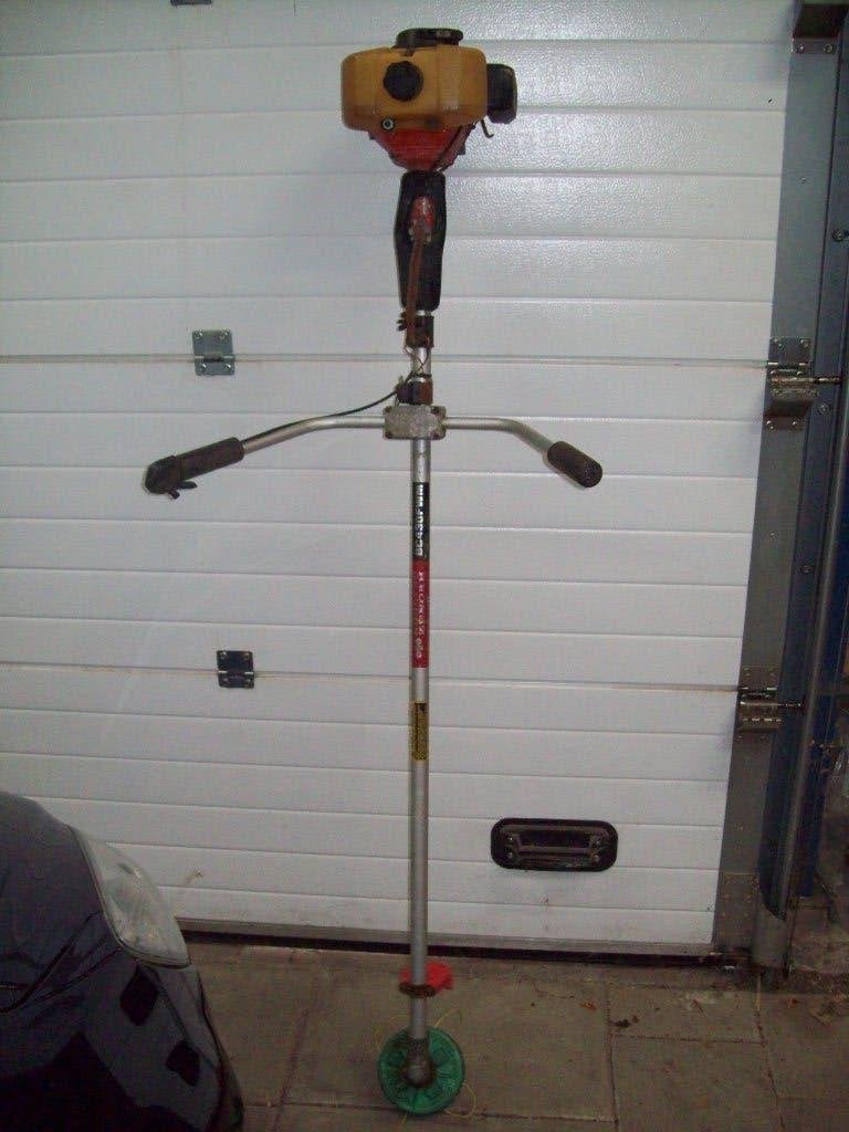 Komatsu bosmaaier, Ophalen, Gebruikt, 10 tot 30 cm, Benzine