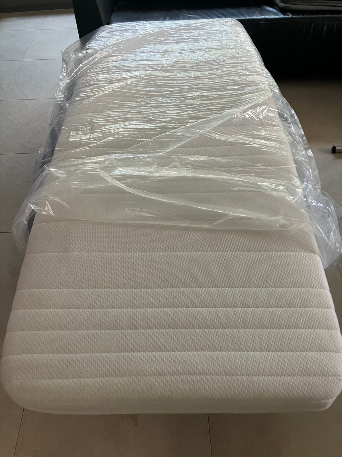 Te koop; 2 Caravan matrassen en toppers, in nieuwstaat., Ophalen, Zo goed als nieuw