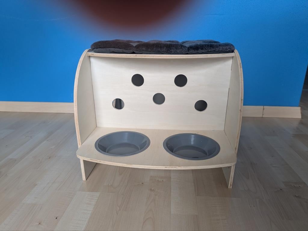 Katten huis met voer- en waterbakje, Ophalen, Zo goed als nieuw, Overige