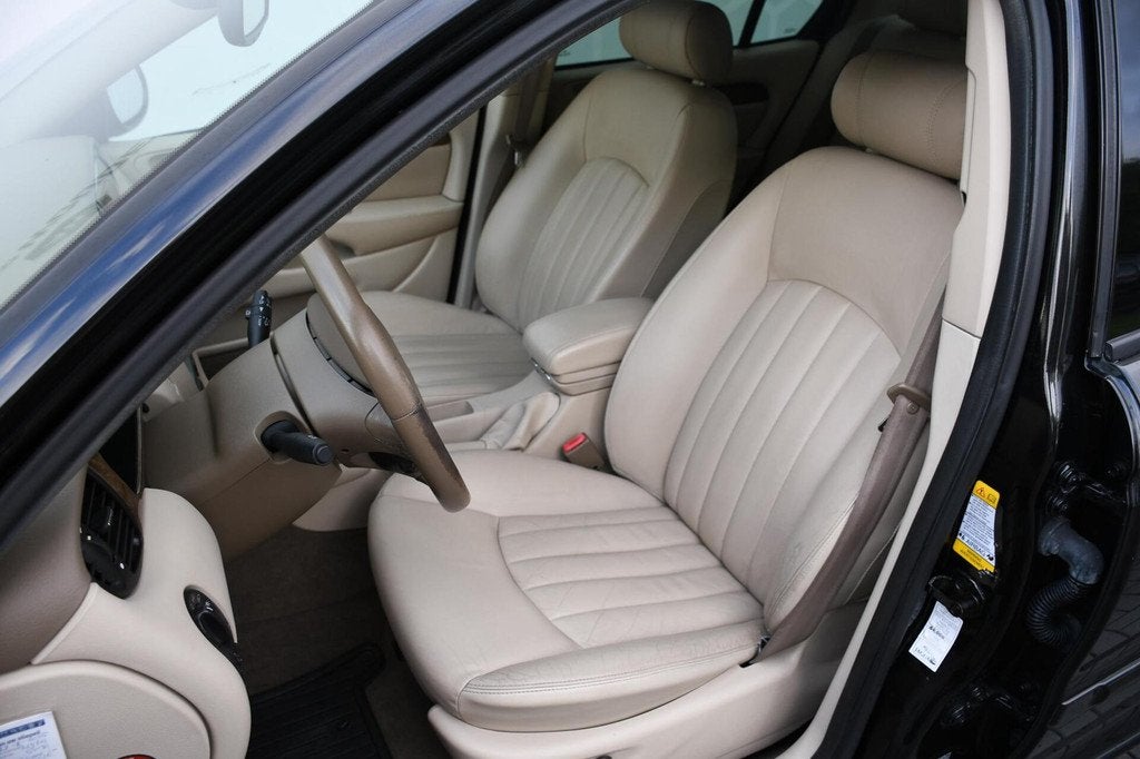 Jaguar X-type 2.5 V6 Executive 4WD Automaat Cruise Netjes!, Auto's, Jaguar, Automaat, 196 pk, Gebruikt, Beige