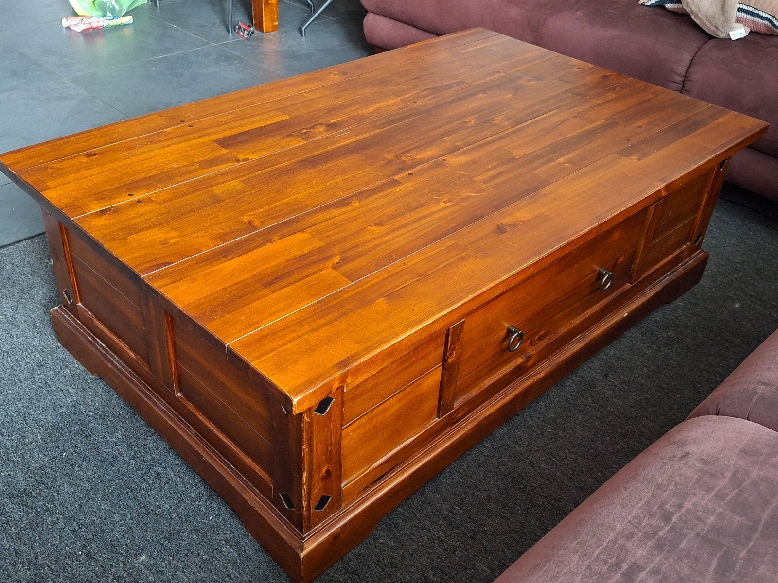 Massief houten kasten en tafel, Ophalen, Zo goed als nieuw, Rechthoekig, 50 tot 100 cm