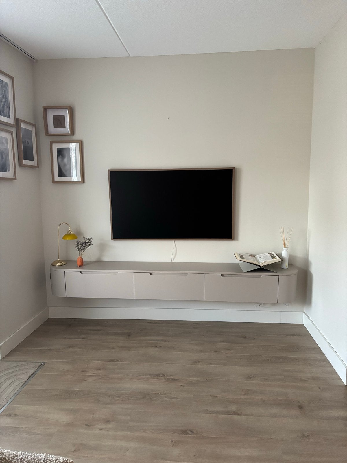 Taupe Japandi TV-meubel van Studio Meen (240 cm), Ophalen, Zo goed als nieuw, 200 cm of meer, Minder dan 100 cm