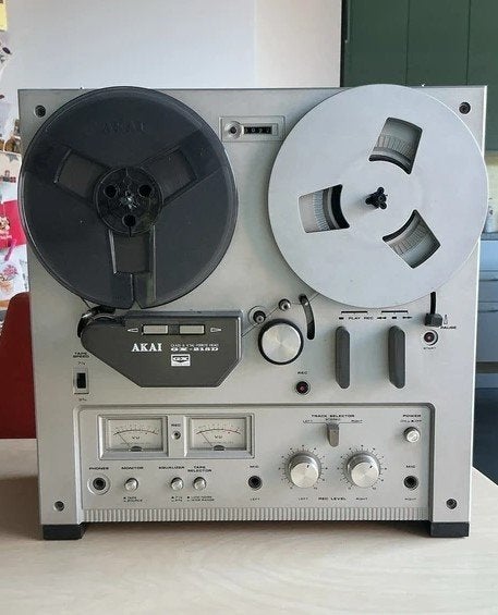Puntgave Akai GX-215d bandrecorder, Audio, Tv en Foto, Bandrecorders, Ophalen, Bandrecorder, Met banden