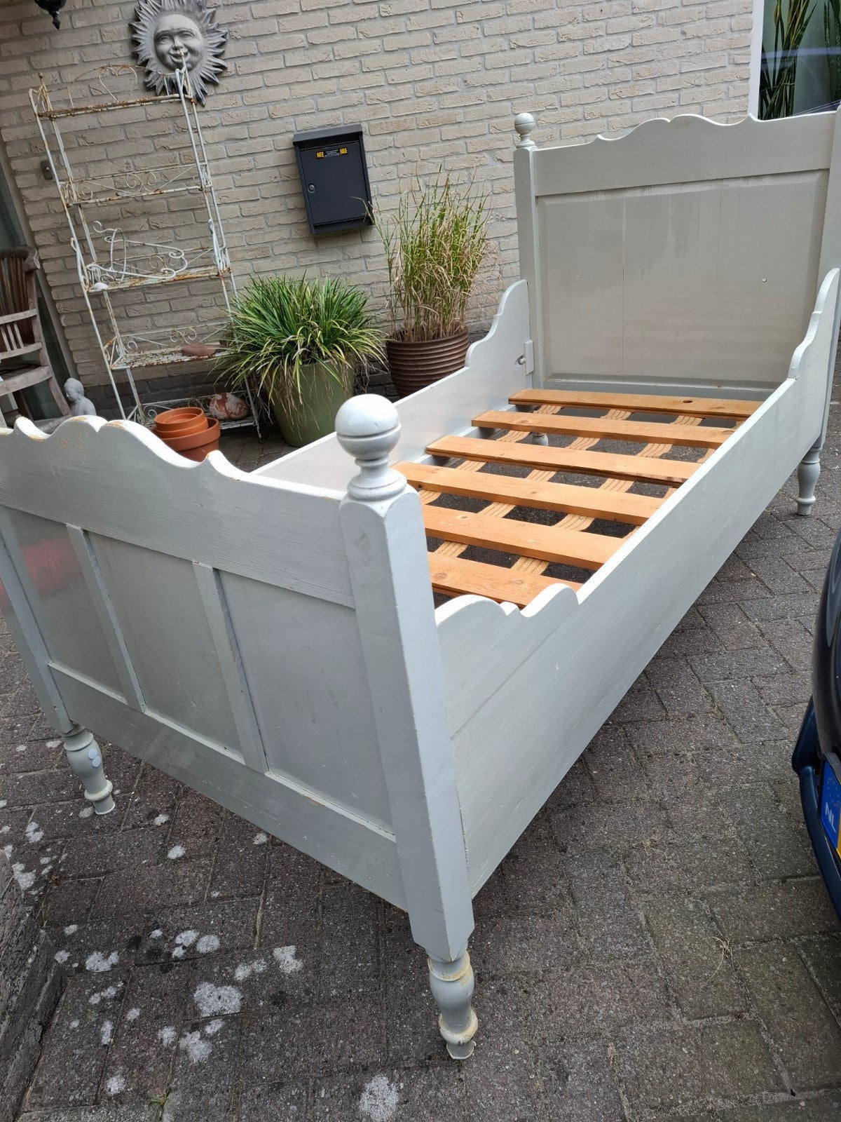 Antiek grenen bed, Ophalen
