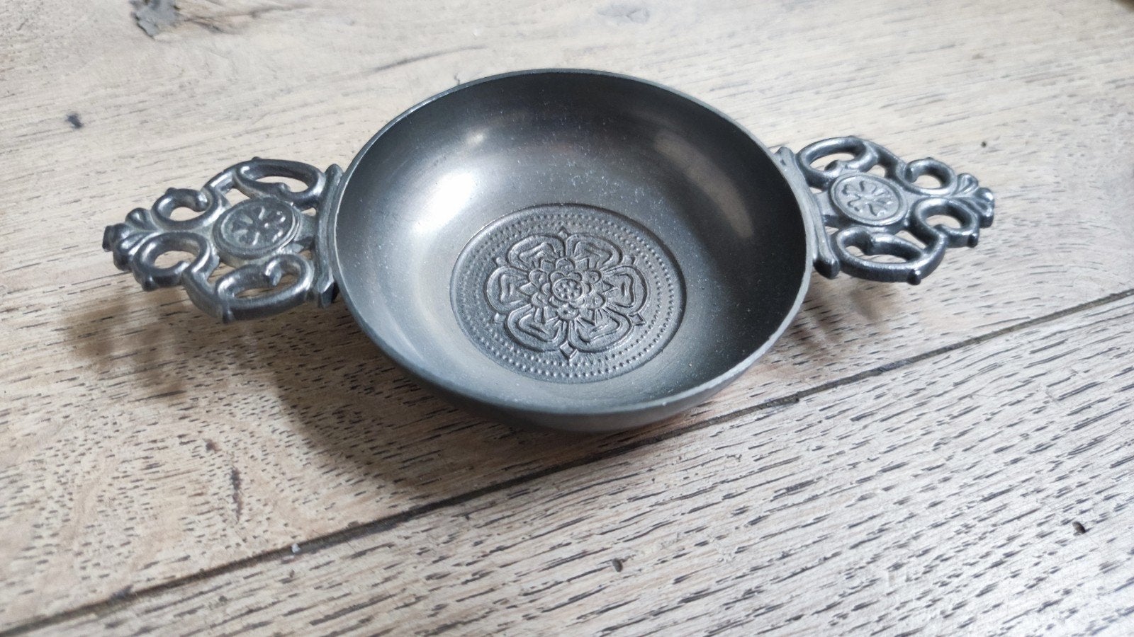 Set van 2 tinnen asbakken: 1 groot, 1 klein, Antiek en Kunst, Ophalen of Verzenden