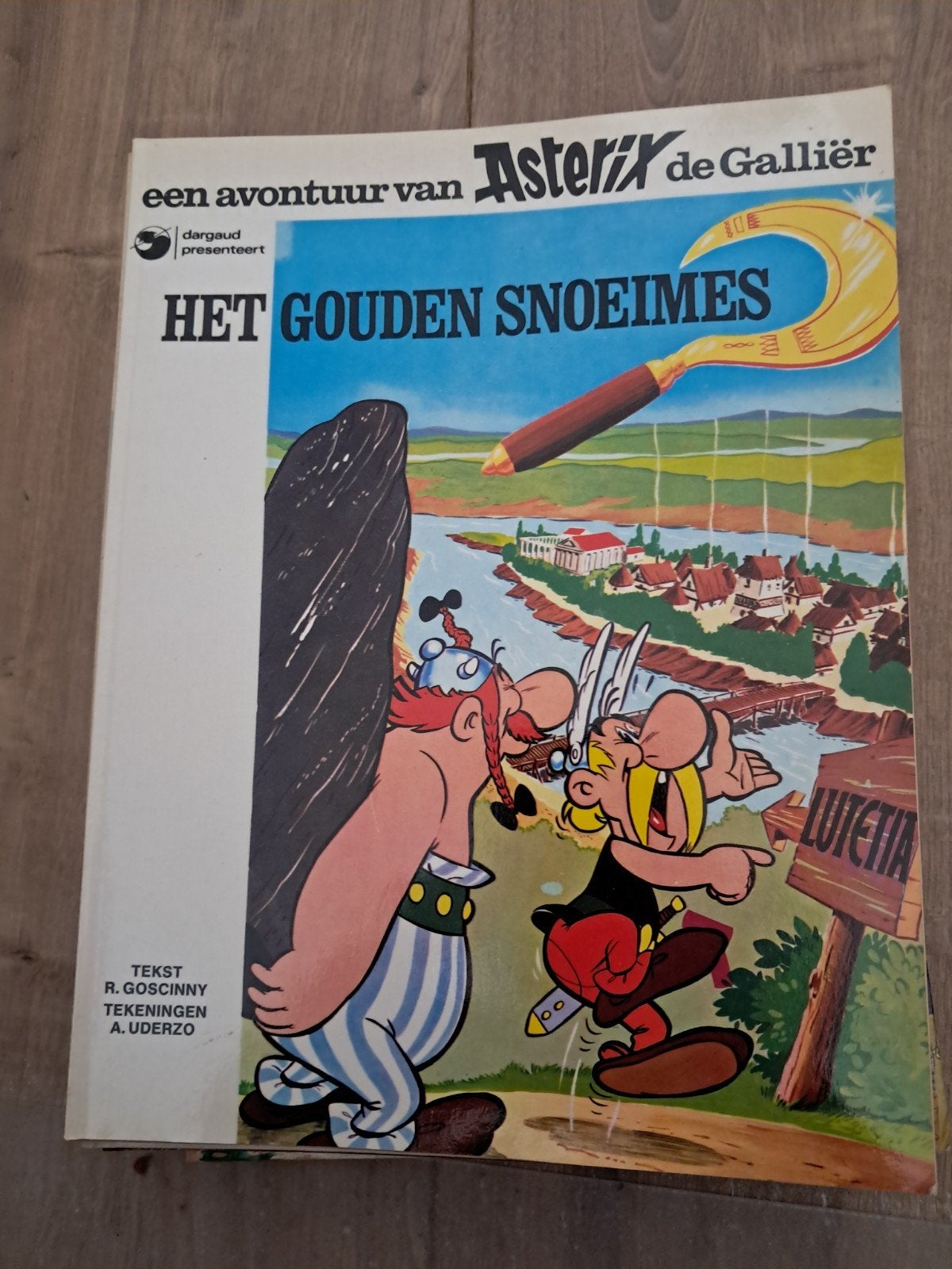 Een avontuur van Asterix de Gallier, Boeken, Stripboeken, Gelezen, R. Goscinny, A. Uderzo, Ophalen of Verzenden, Meerdere stripboeken