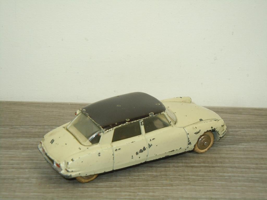 Citroen DS19 - Dinky Toys 24C France, Gebruikt, Auto, Verzenden, Frankrijk