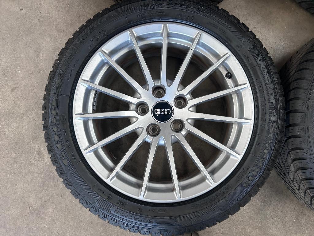 17 inch originele velgen + vierseizoenen banden Audi A5, Auto-onderdelen, Banden en Velgen, Audi, Gebruikt, Banden en Velgen, 17 inch