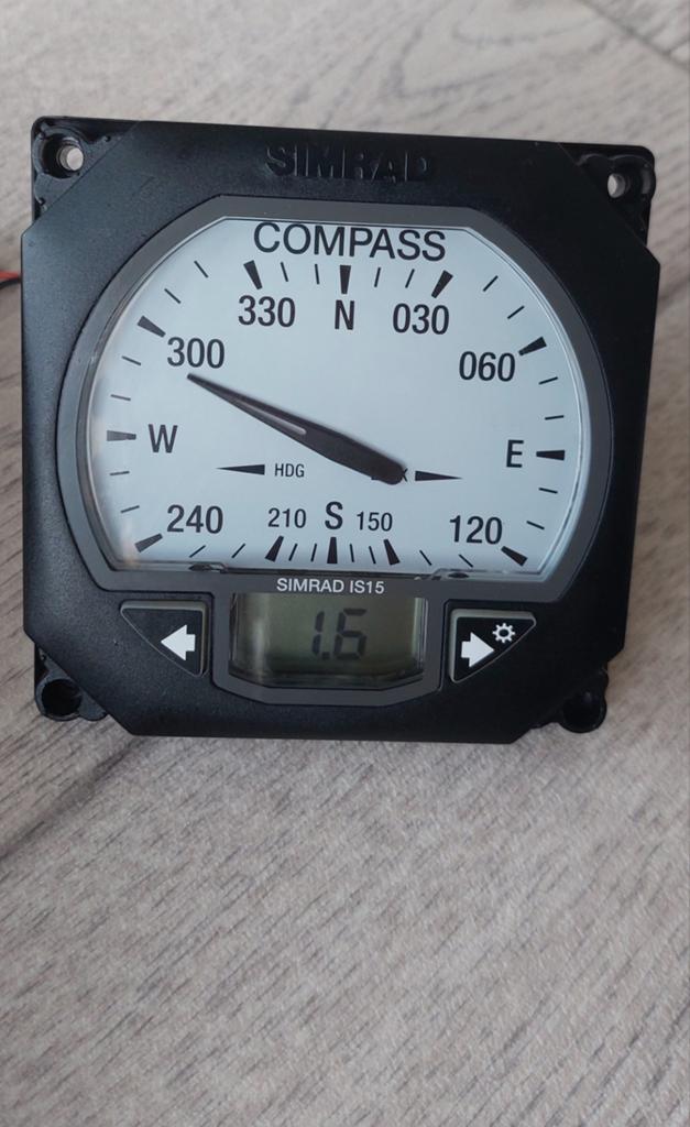 Simrad IS15 compass, Watersport en Boten, Navigatiemiddelen en Scheepselektronica, Ophalen of Verzenden, Zo goed als nieuw, Gps of Kompas