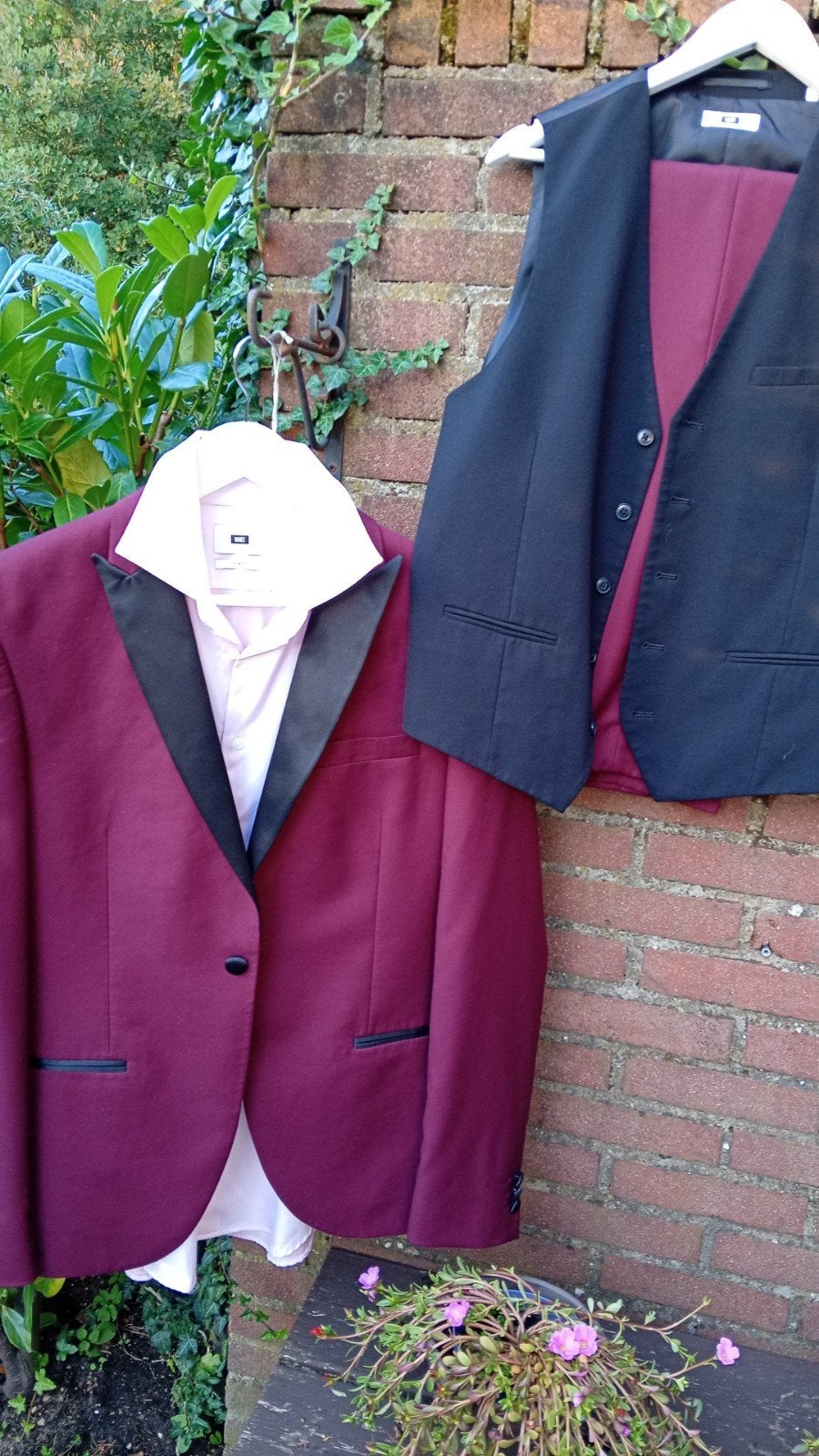 Chique  pak met bijpassende blouse en zwart chaque z.g.a Nie, Maat 52/54 (L), Overige kleuren, Ophalen of Verzenden, Zo goed als nieuw