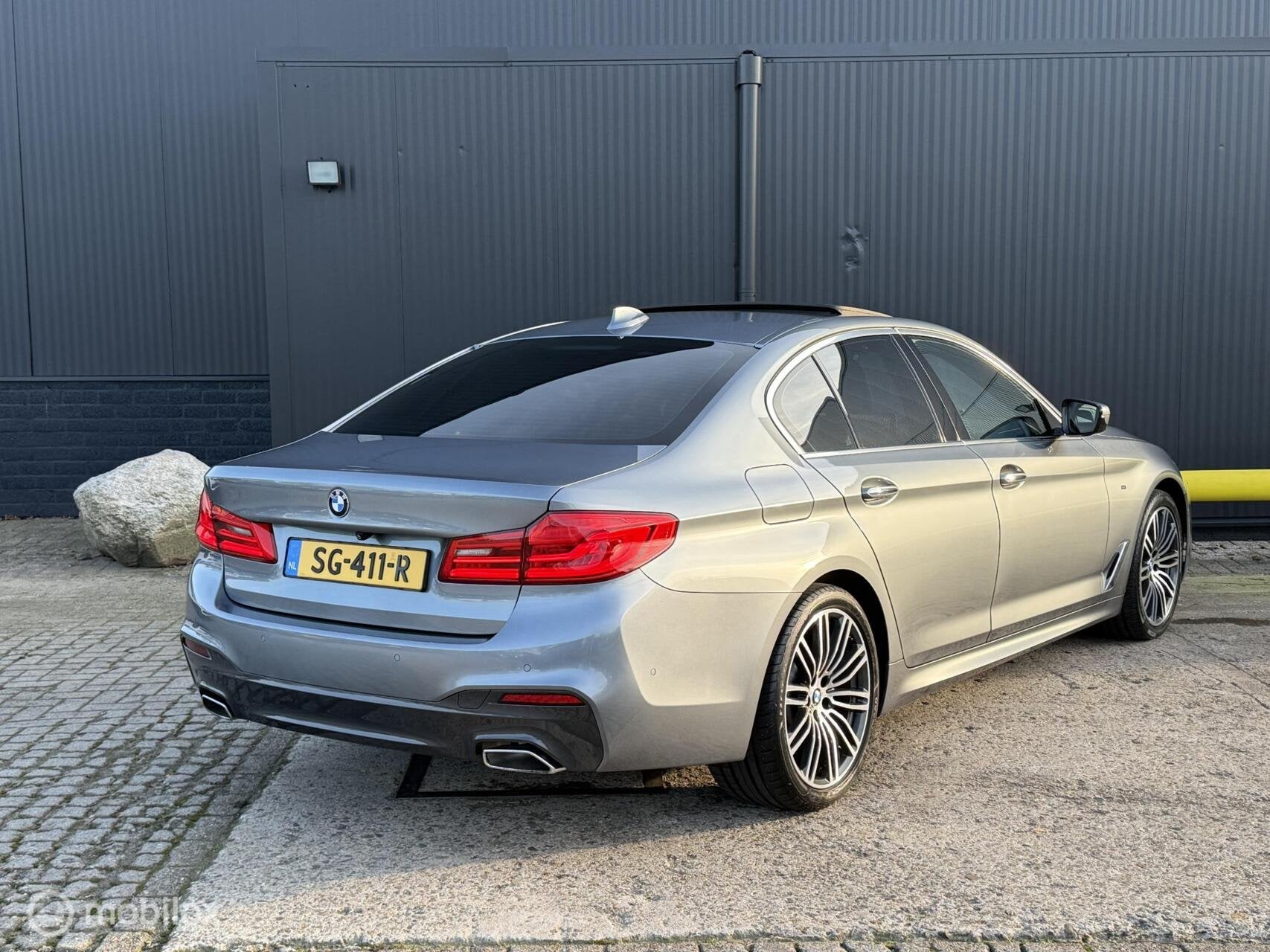 BMW 5-serie 520i High Executive | M-Pakket | Pano | Bomvol, Auto's, Automaat, 1998 cc, Gebruikt, Euro 6