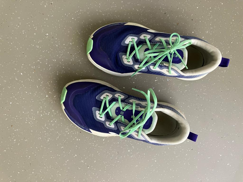 Atletiek hardloopschoenen kiprun maat 35 voor buiten, Sport en Fitness, Loopsport en Atletiek, Overige merken, Gebruikt, Hardloopschoenen