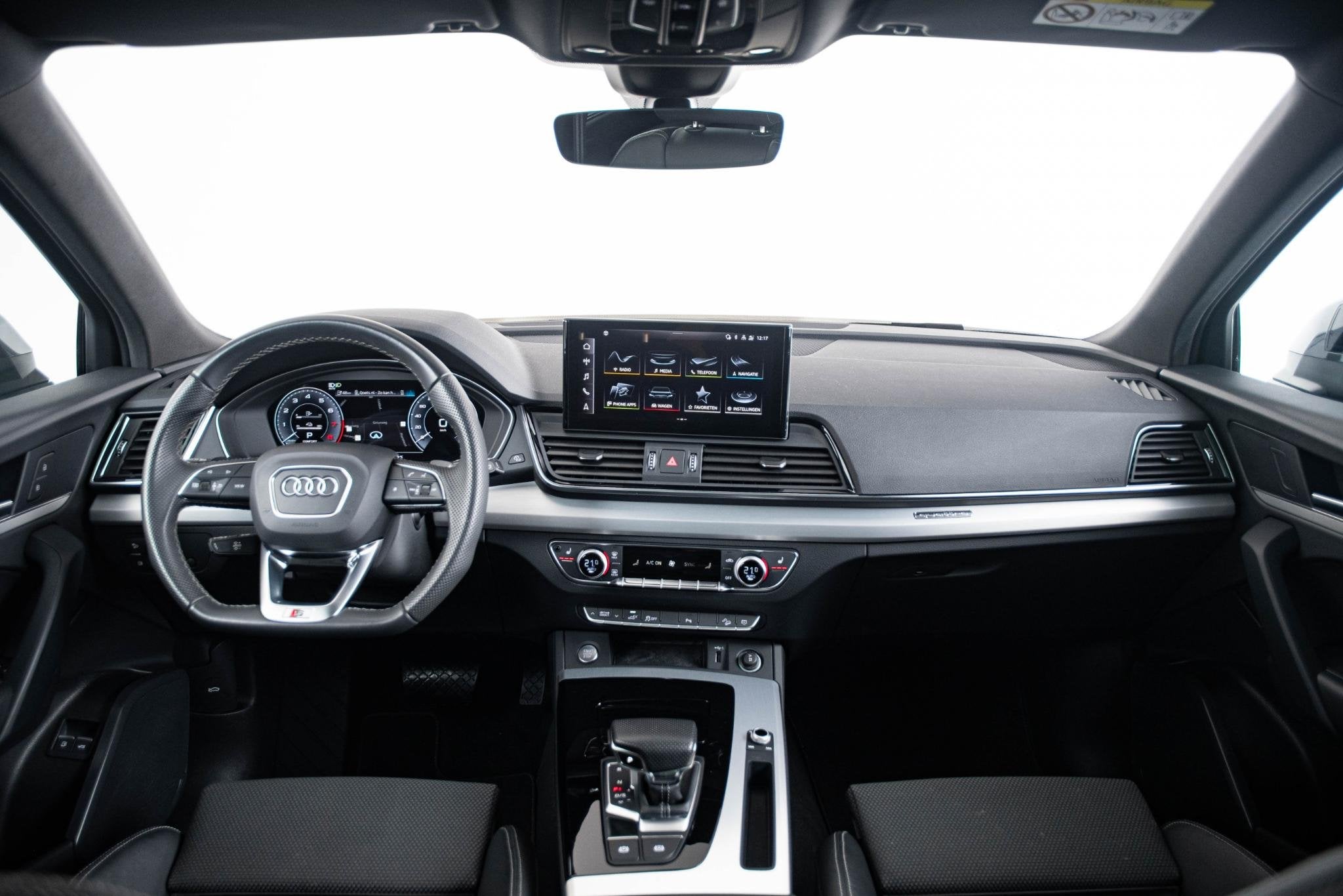 Audi Q5 50 TFSI e S edition Panoramadak - Multifunctioneel s, 14 kWh, Gebruikt, 4 cilinders, Leder en Stof