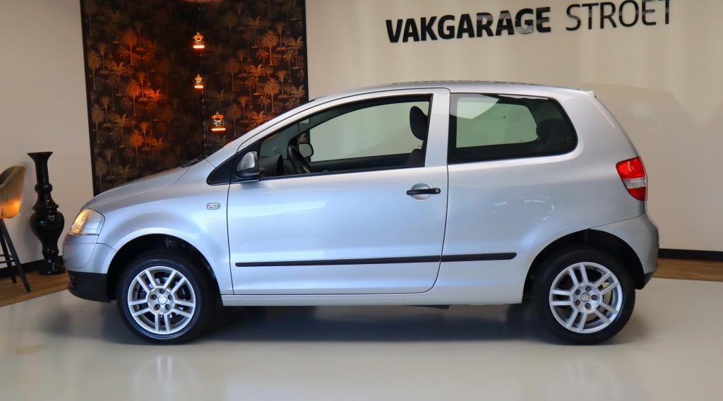 Volkswagen Fox 1.2 Trendl. | jaarbeurt | airco | 2 x nw band, Auto's, Stof, Zwart, 4 stoelen, 1198 cc