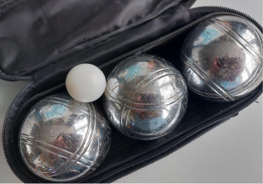 Jeu de Boules set + but (3 metalen ballen), Sport en Fitness, Bowlen, Ophalen of Verzenden, Gebruikt, Bal