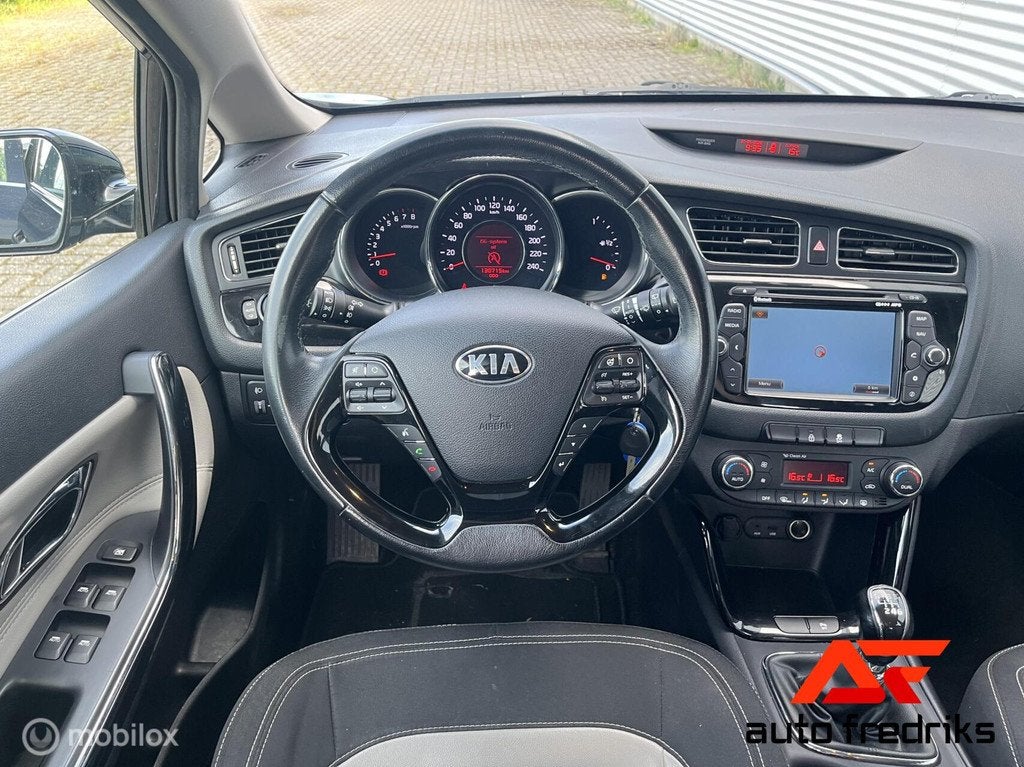 Kia cee'd Sportswagon 1.6 GDI Business Pack | Trekhaak | Cli, Auto's, Voorwielaandrijving, Euro 5, 135 pk, Gebruikt