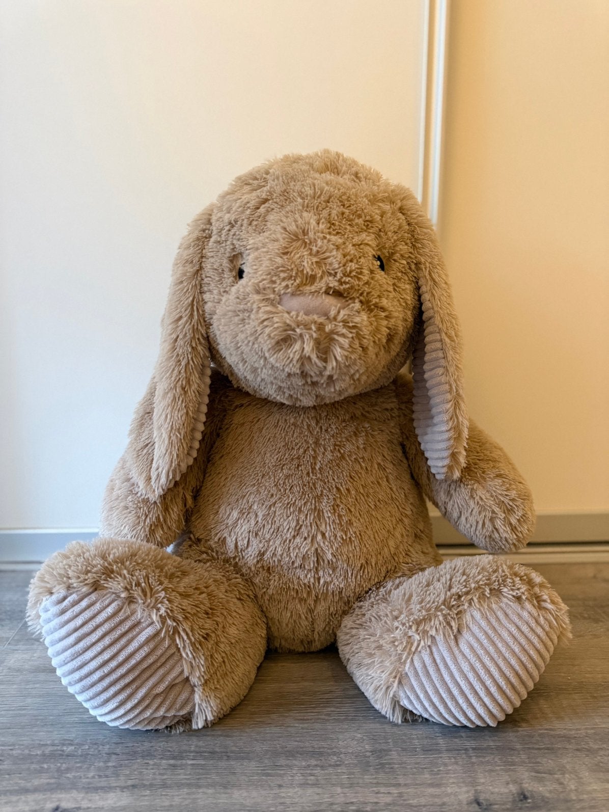 Beige konijnknuffel, Overige merken, Overige karakters, Ophalen of Verzenden, Middelgroot (20 tot 80 cm)