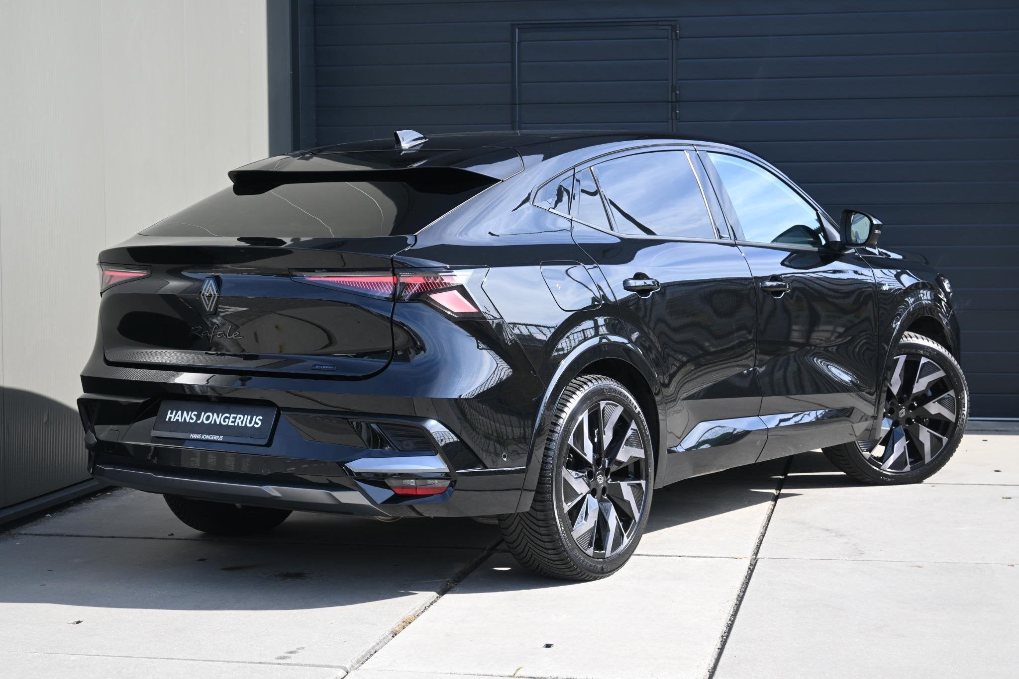 Renault Rafale E-Tech 4x4 plug-in hybrid 300 PK esprit Alpin, Auto's, Renault, Automaat, Dealer onderhouden, Gebruikt, 1199 cc