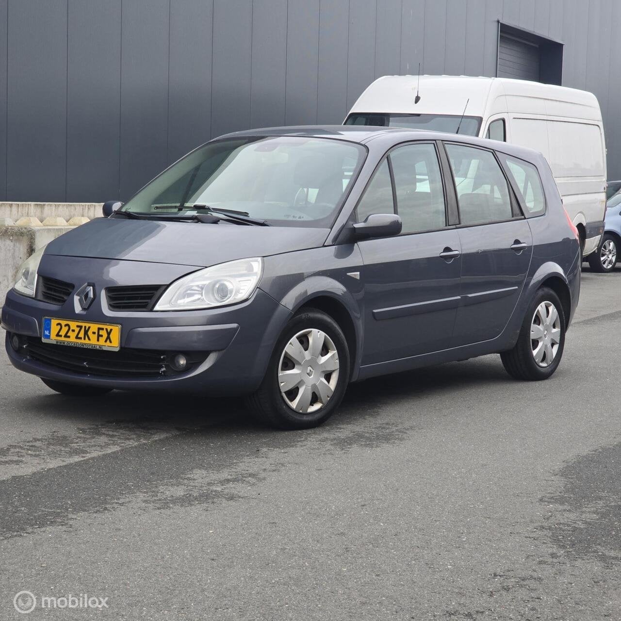 Renault Grand Scenic 2.0-16V Business Line 7p., Voorwielaandrijving, 1998 cc, 135 pk, Gebruikt