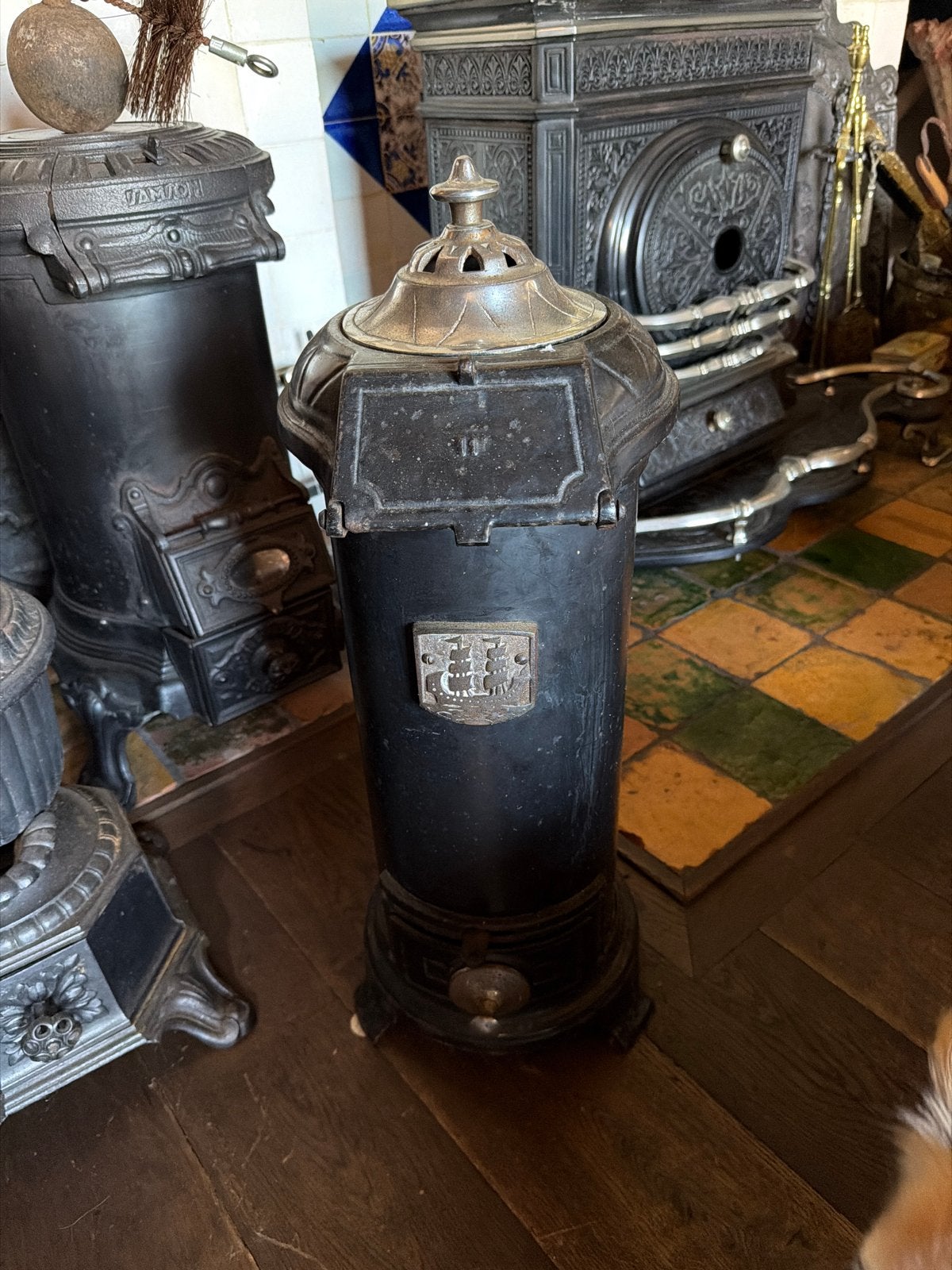 Antieke gietijzeren kachel - Decoratieve haard, Ophalen of Verzenden, Gebruikt, Vrijstaande haard, Houthaard