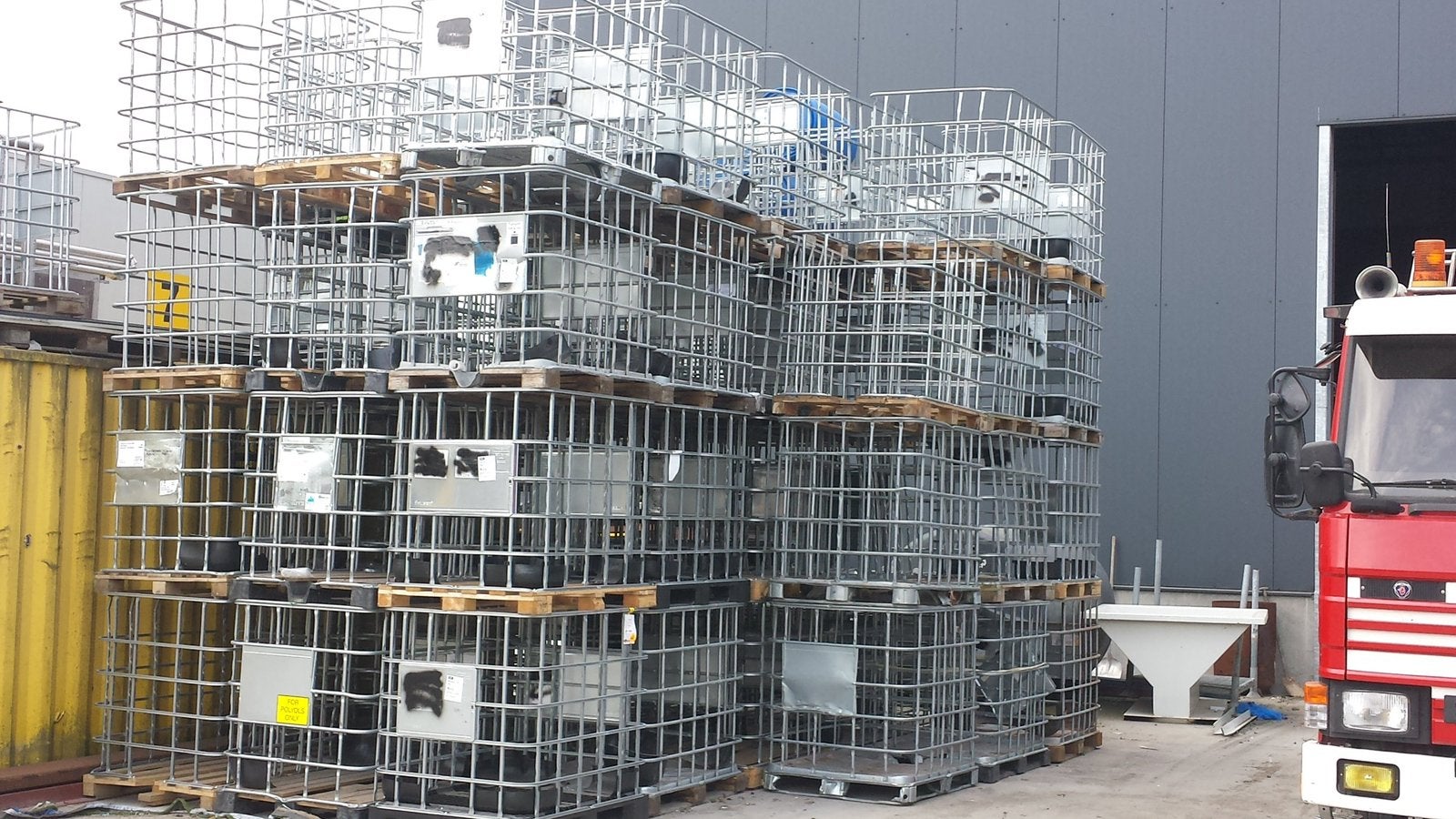 Ibc kratten met houten pallet, Ophalen, 100 cm of meer, 60 cm of meer, Ibcmarkt@outlook.com