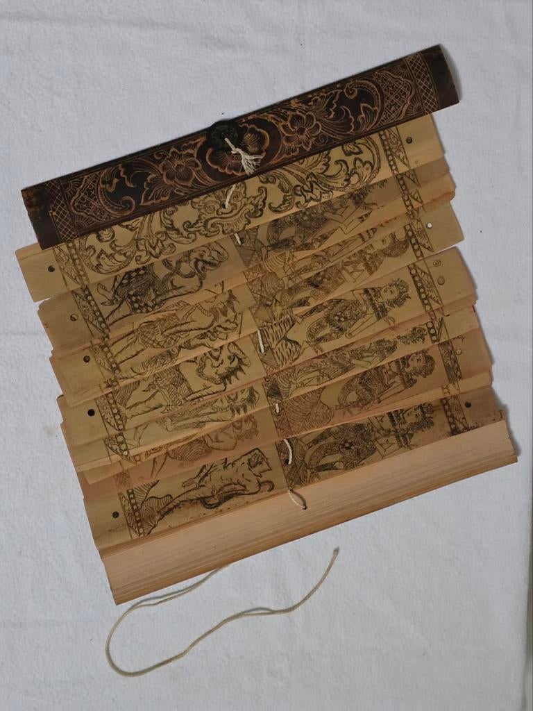 Zeldzaam balinese palmbladmanuscript boek javaanse lontar, Antiek en Kunst, Antiek | Boeken en Bijbels, Ophalen