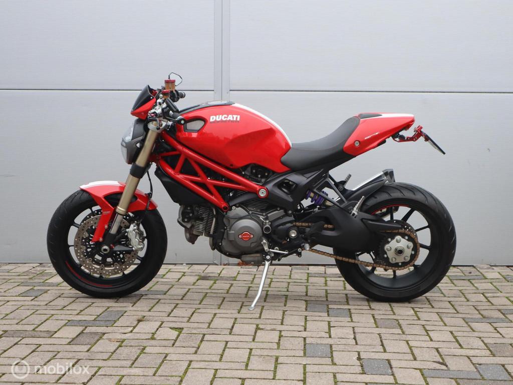 Ducati Monster 1100 EVO Termignoni Nieuwstaat!, Motoren, Motoren | Ducati, 1078 cc, Bedrijf, Meer dan 35 kW, ABS