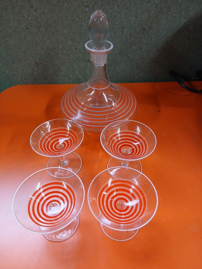 Vintage decanteerkaraf met 4 cocktailglazen - Rood/Wit, Antiek en Kunst, Antiek | Glas en Kristal, Ophalen of Verzenden