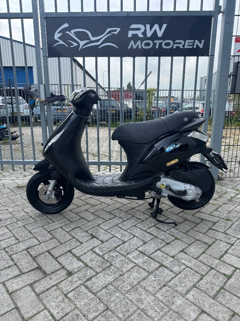 Piaggio Zip 50cc 4t, Fietsen en Brommers, Ophalen, Piaggio, ., Maximaal 45 km/u