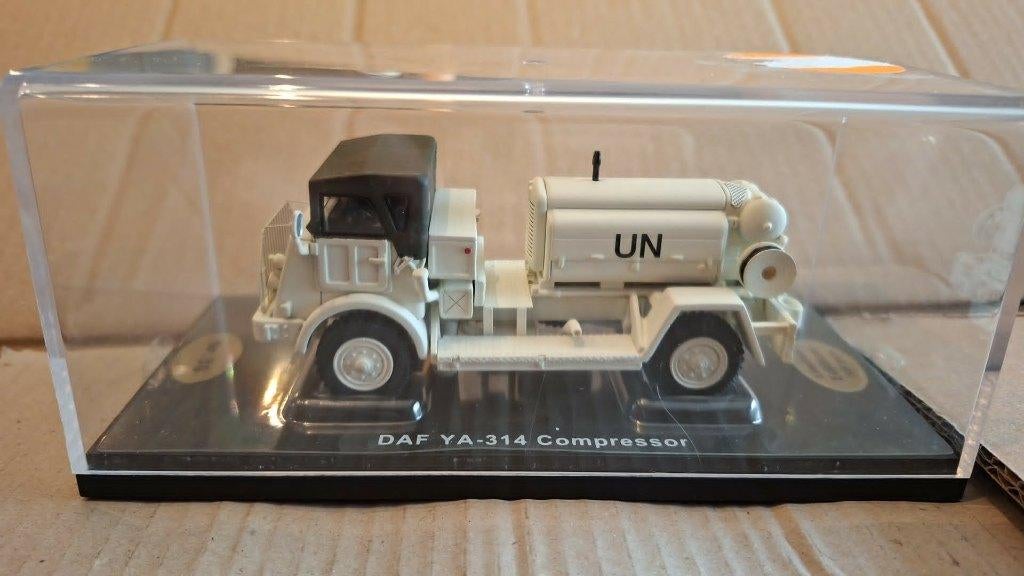 daf 314 un compressor, Hobby en Vrije tijd, Modelauto's | 1:50, Ophalen of Verzenden, Nieuw, Bus of Vrachtwagen, Lion Toys