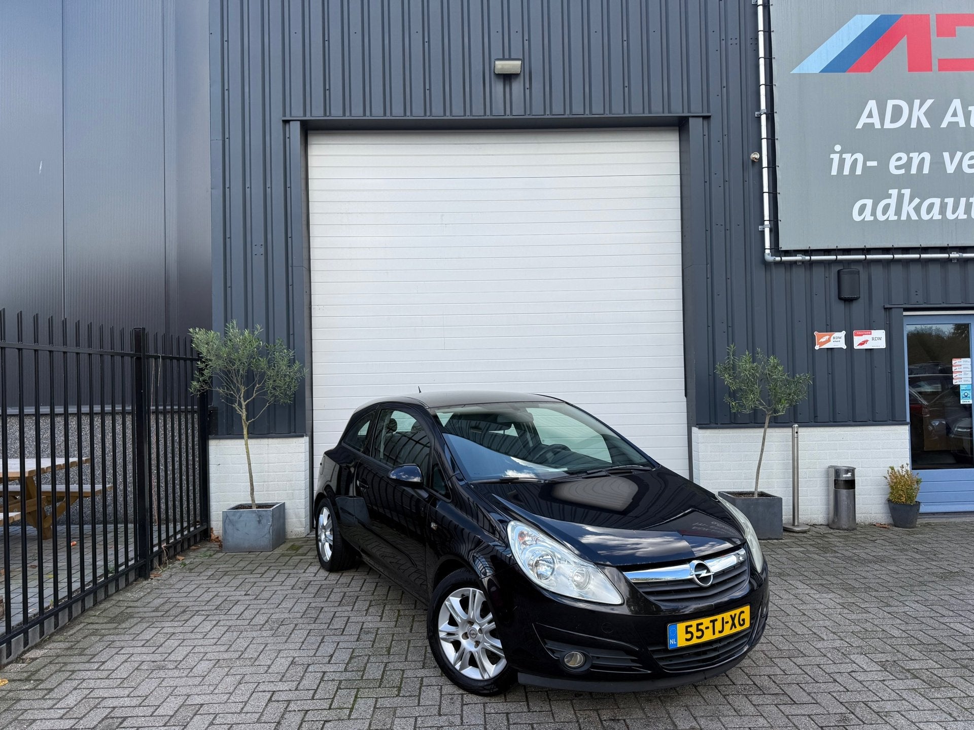 Opel Corsa 1.2-16V Business AIRCO/CRUISE/LM VELGEN, Voorwielaandrijving, Zwart, 4 cilinders, 1229 cc