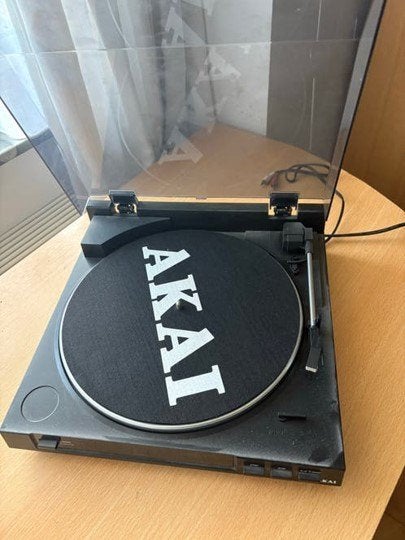 Akai ATT01U USB Platenspeler, Ophalen, Zo goed als nieuw, Akai, USB-aansluiting