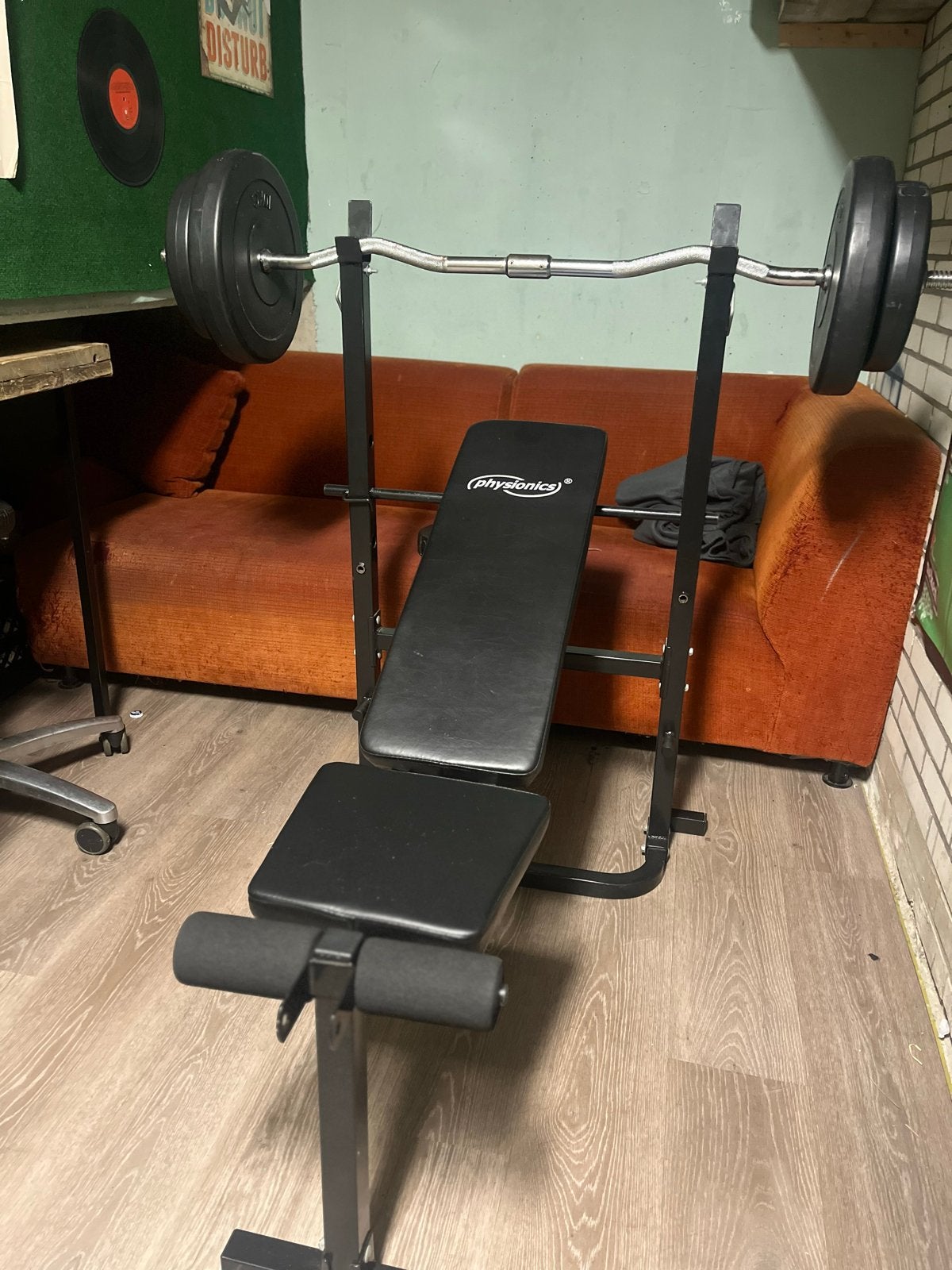 Fitnessbank met halterstang en gewichten - Physionics, Sport en Fitness, Ophalen, Gebruikt, Armen, Fitnessbank