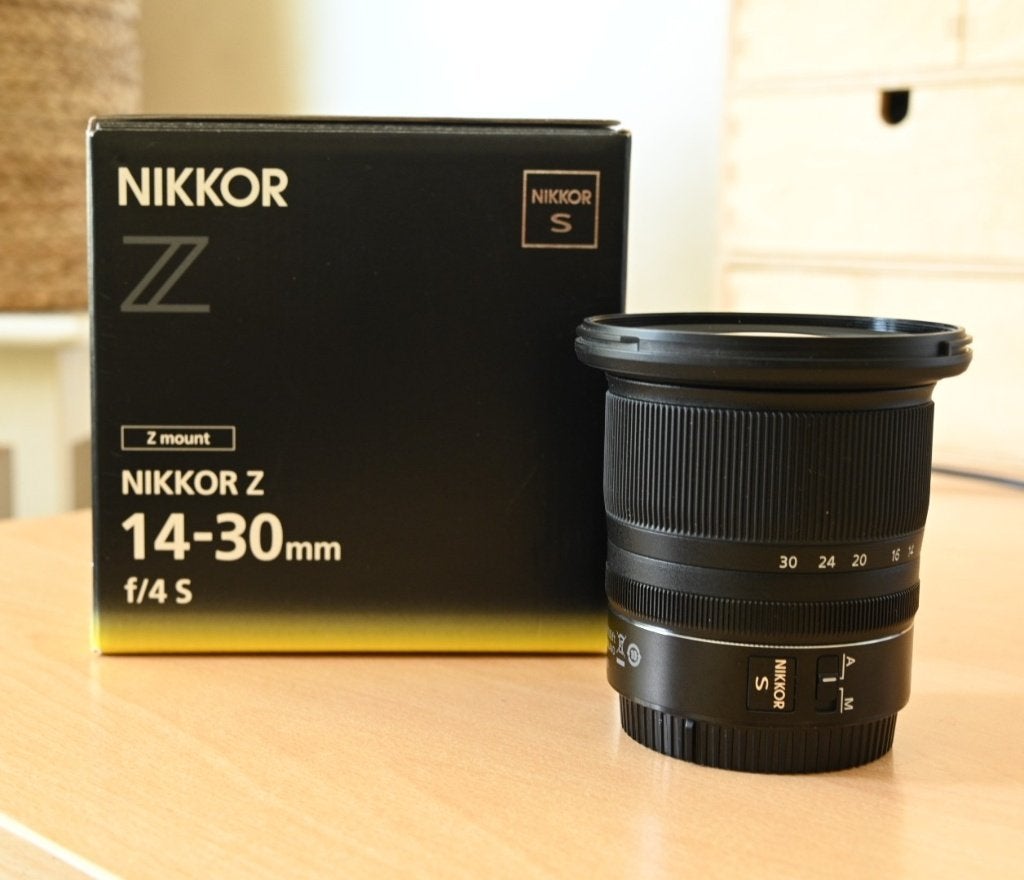 In nieuwstaat: Nikon Z14-30s 4.0, Handmatige focus, Nikon Z-mount, Nikon, Zo goed als nieuw