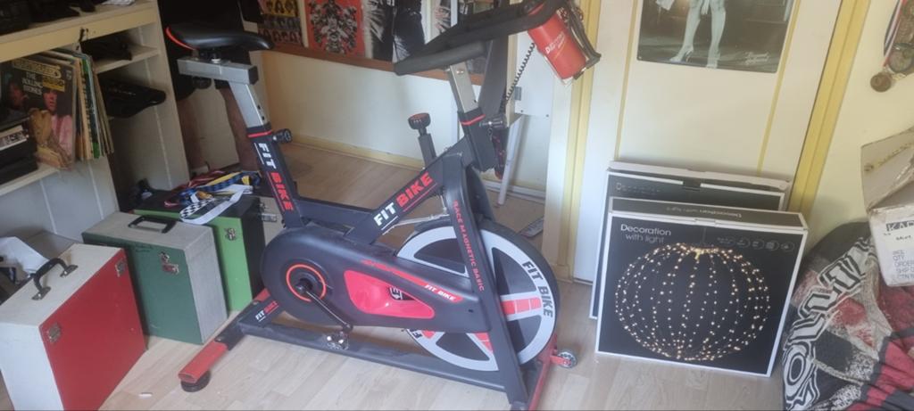 FITBIKE Race Magnetic Basic Spinningfiets, Sport en Fitness, Ophalen, Zo goed als nieuw, Spinningfiets