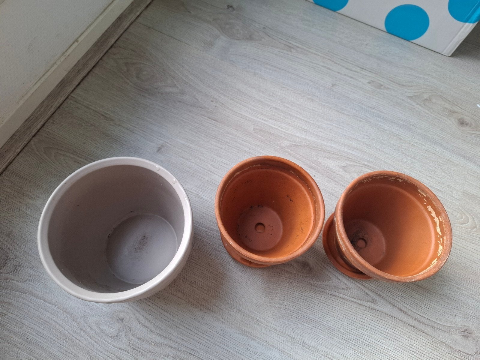 3 gebruikte plantenpotten: keramiek en terracotta, Tuin en Terras, Gebruikt, Rond, Binnen, Ophalen of Verzenden