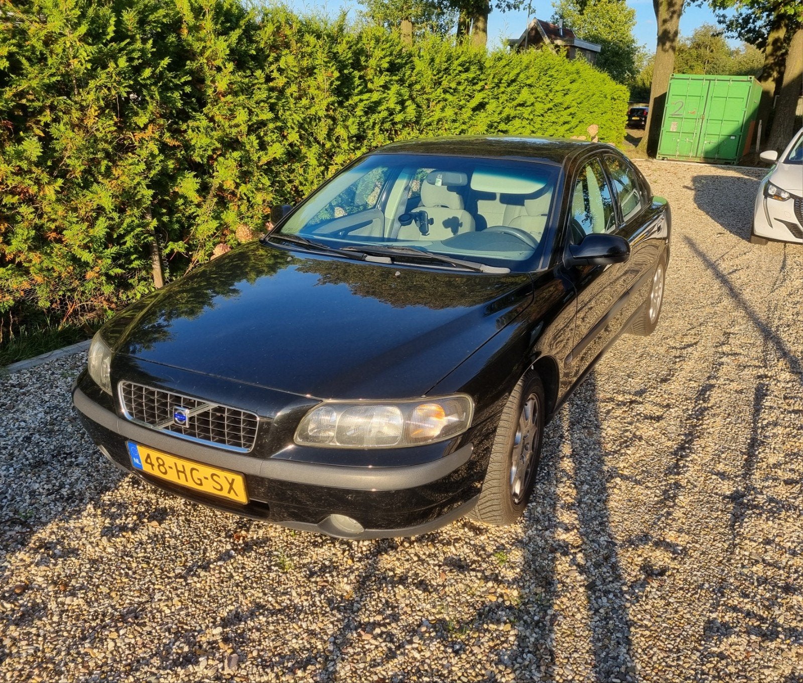 Volvo S60 2.4 Dealer Onderhouden Te Koop!, Auto's, Voorwielaandrijving, Beige, Zwart, Origineel Nederlands