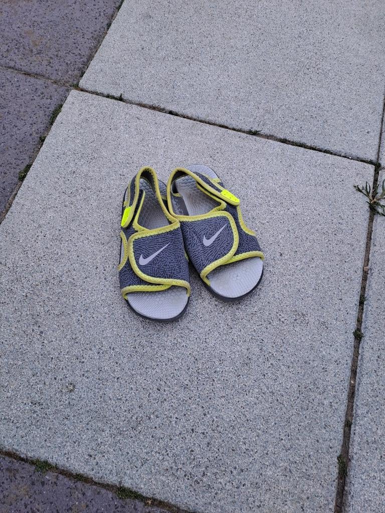 Kinder sandalen Nike maat 25., Kinderen en Baby's, Kinderkleding | Schoenen en Sokken, Ophalen of Verzenden, Jongen of Meisje