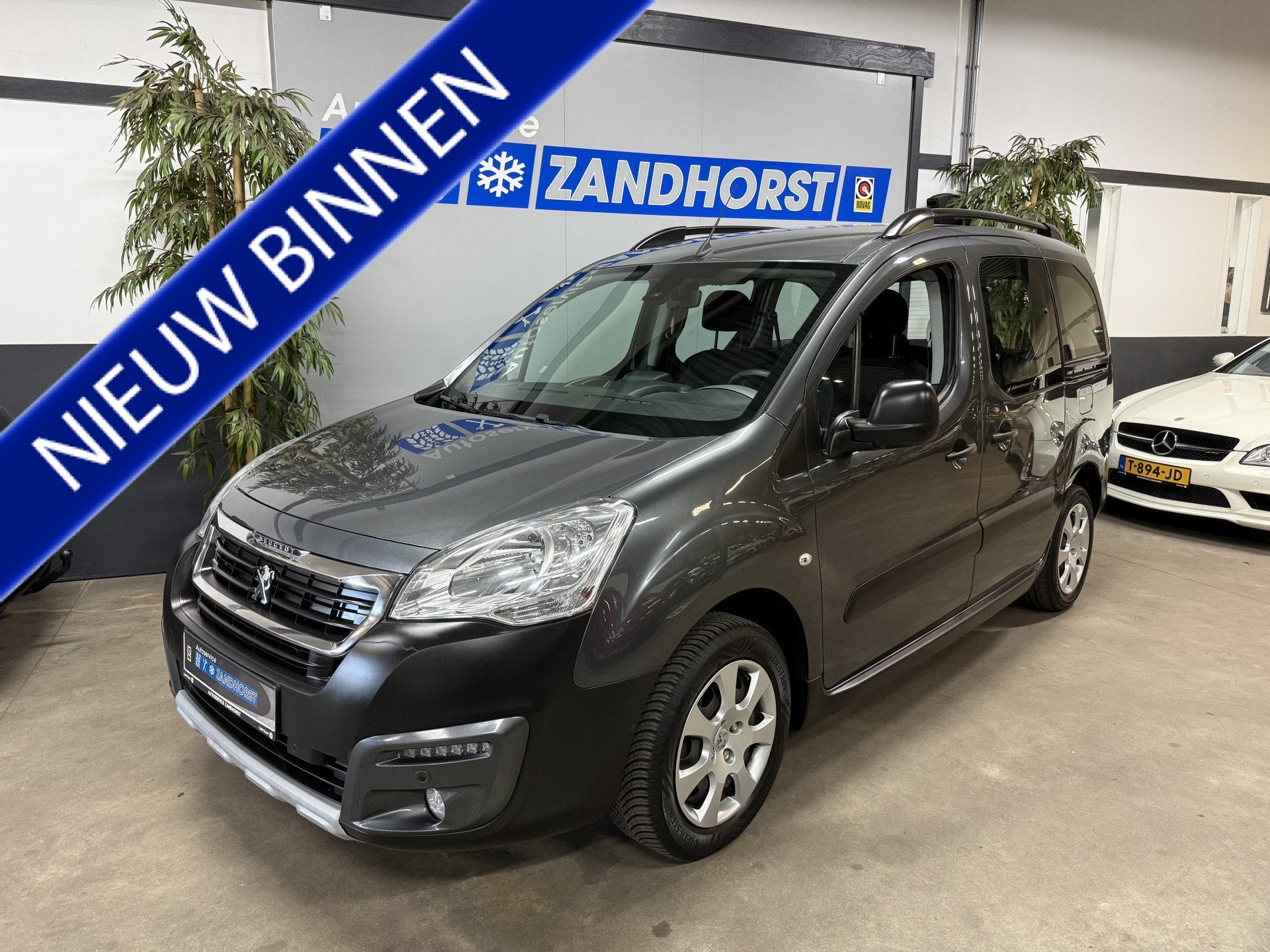 Peugeot Partner Tepee 1.2 PureTech Active // Camera // Cruis, Voorwielaandrijving, Electronic Stability Program (ESP), Gebruikt