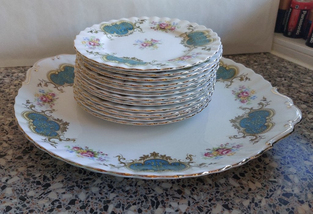 Gebaksset Schotels taartschaal 12delig Royal Albert Berkeley, Ophalen of Verzenden, Zo goed als nieuw, Overige stijlen, Kop(pen) en/of Schotel(s)