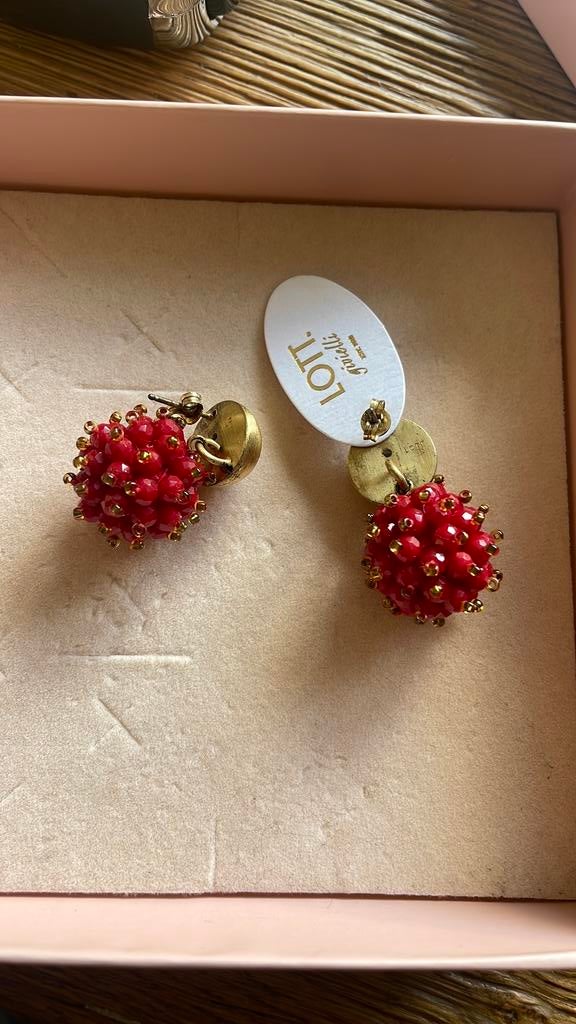 Lott Gioelli oorbellen maat S, Sieraden, Tassen en Uiterlijk, Oorbellen, Met kristal, Hangers, Nieuw, Ophalen of Verzenden