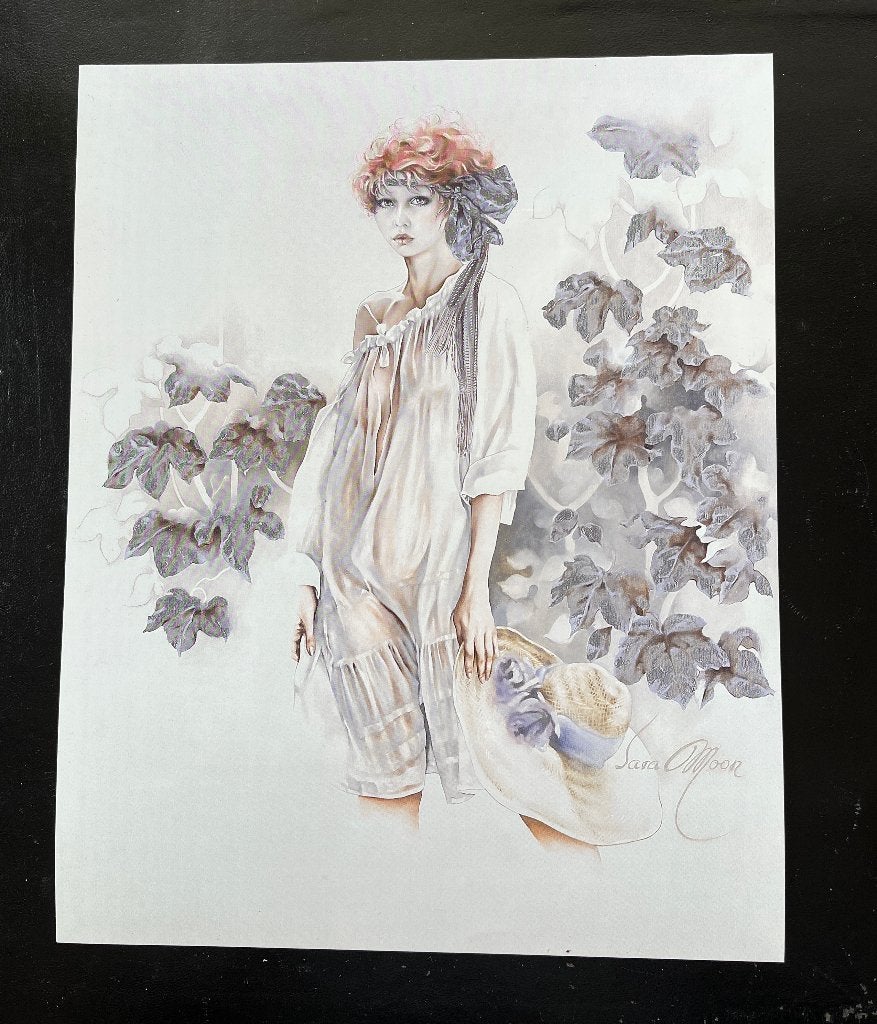Sara Moon - Vrouw met Hoed - Zeefdruk, 30 cm, Portret, Zeefdruk, 24 cm