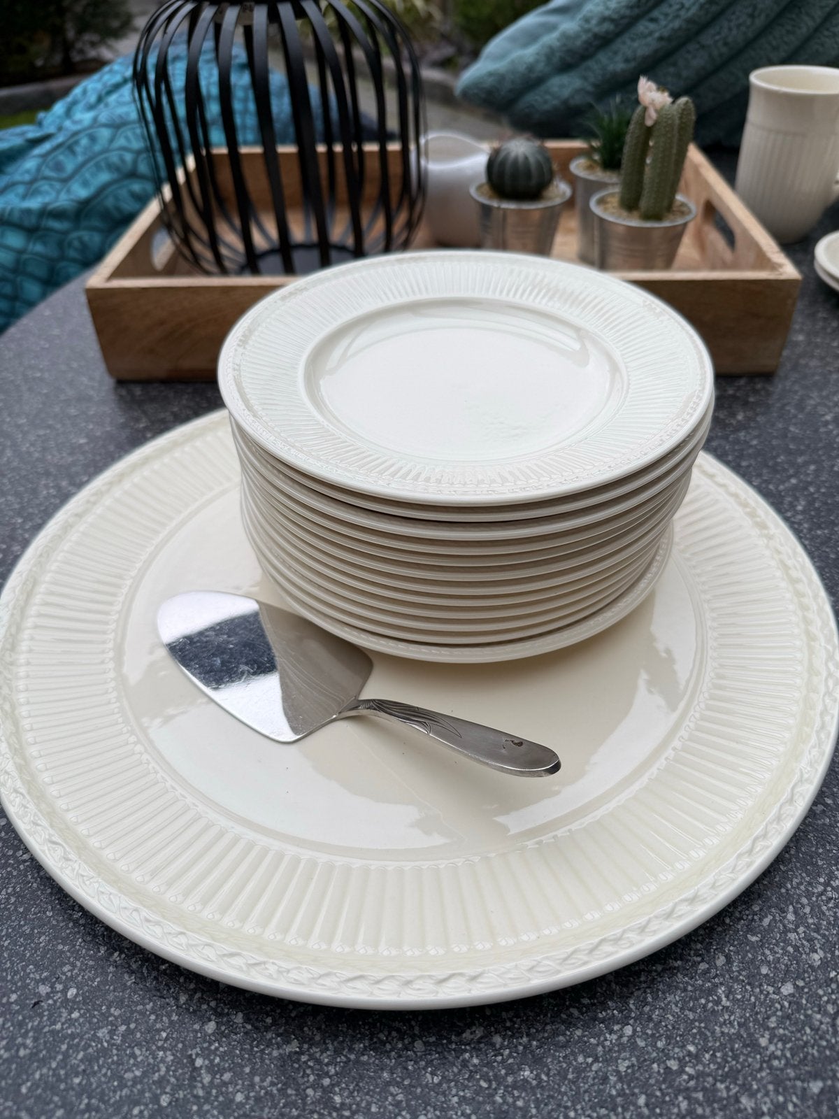 Wedgwood Queen's Ware servies: 12 borden en 1 schaal, Ophalen, Gebruikt, Klassiek, Bord(en)