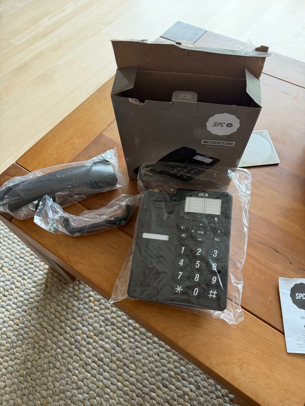 Nieuwe SPC vaste telefoon met grote knoppen - Zwart, Telecommunicatie, Ophalen, Nieuw