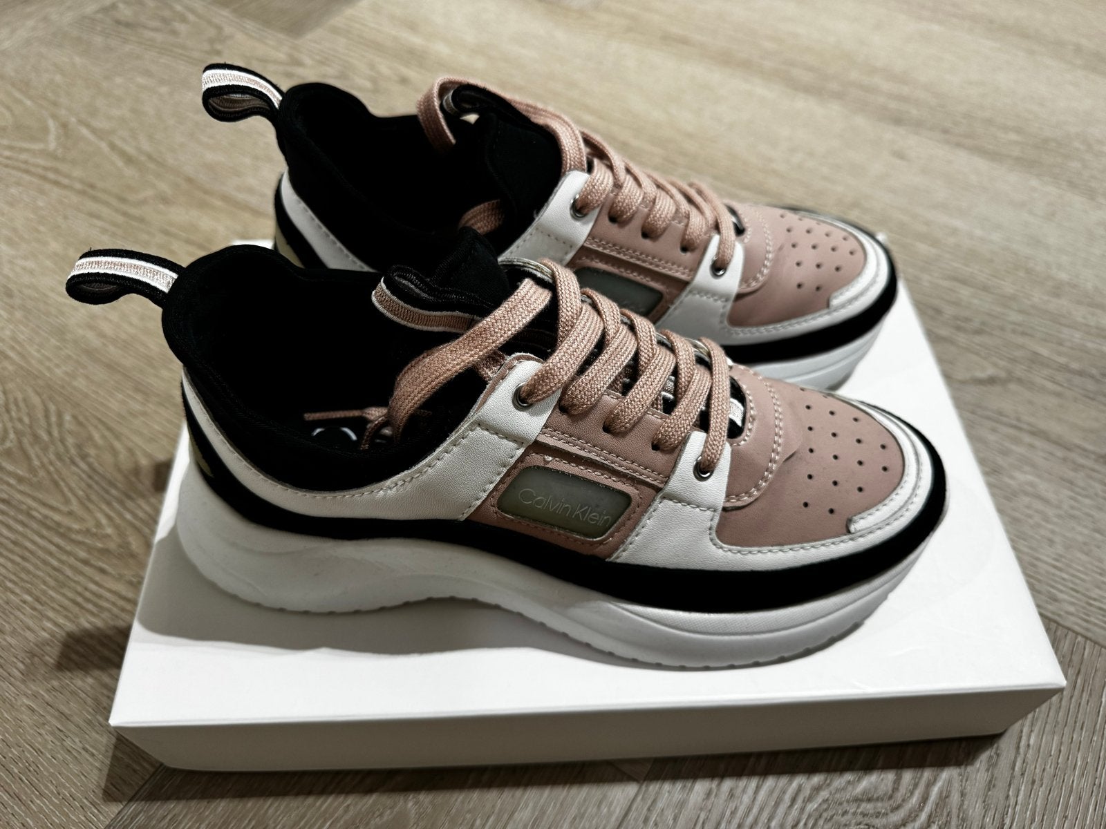 Calvin Klein Sneakers - Zwart, Wit, Roze maat 36, Ophalen of Verzenden, Nieuw, Zwart, Sneakers of Gympen