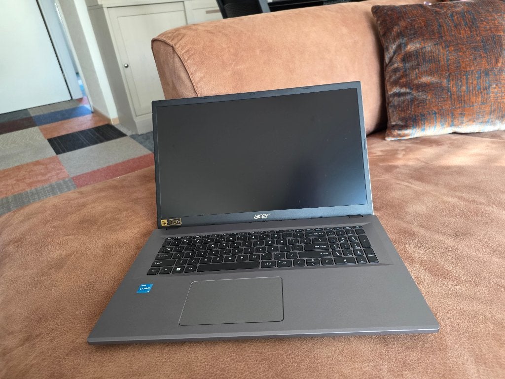 Laptop te koop, Ophalen, 256 GB, 2 tot 3 Ghz, Qwerty