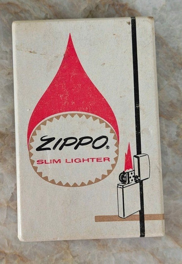 Zippo New Old Stock slim aansteker 1950 Clark Equipment, Ophalen of Verzenden, Nieuw, Aansteker