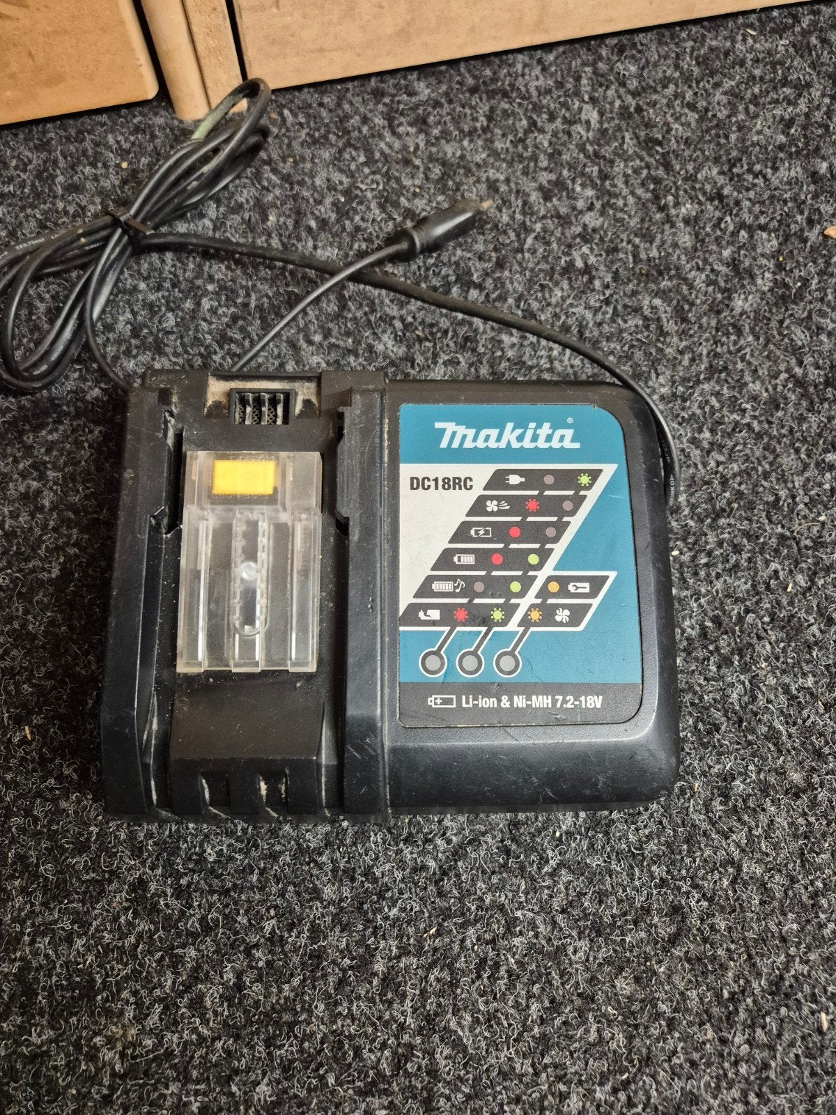 Makita lader dc18rc, Ophalen of Verzenden, Gebruikt